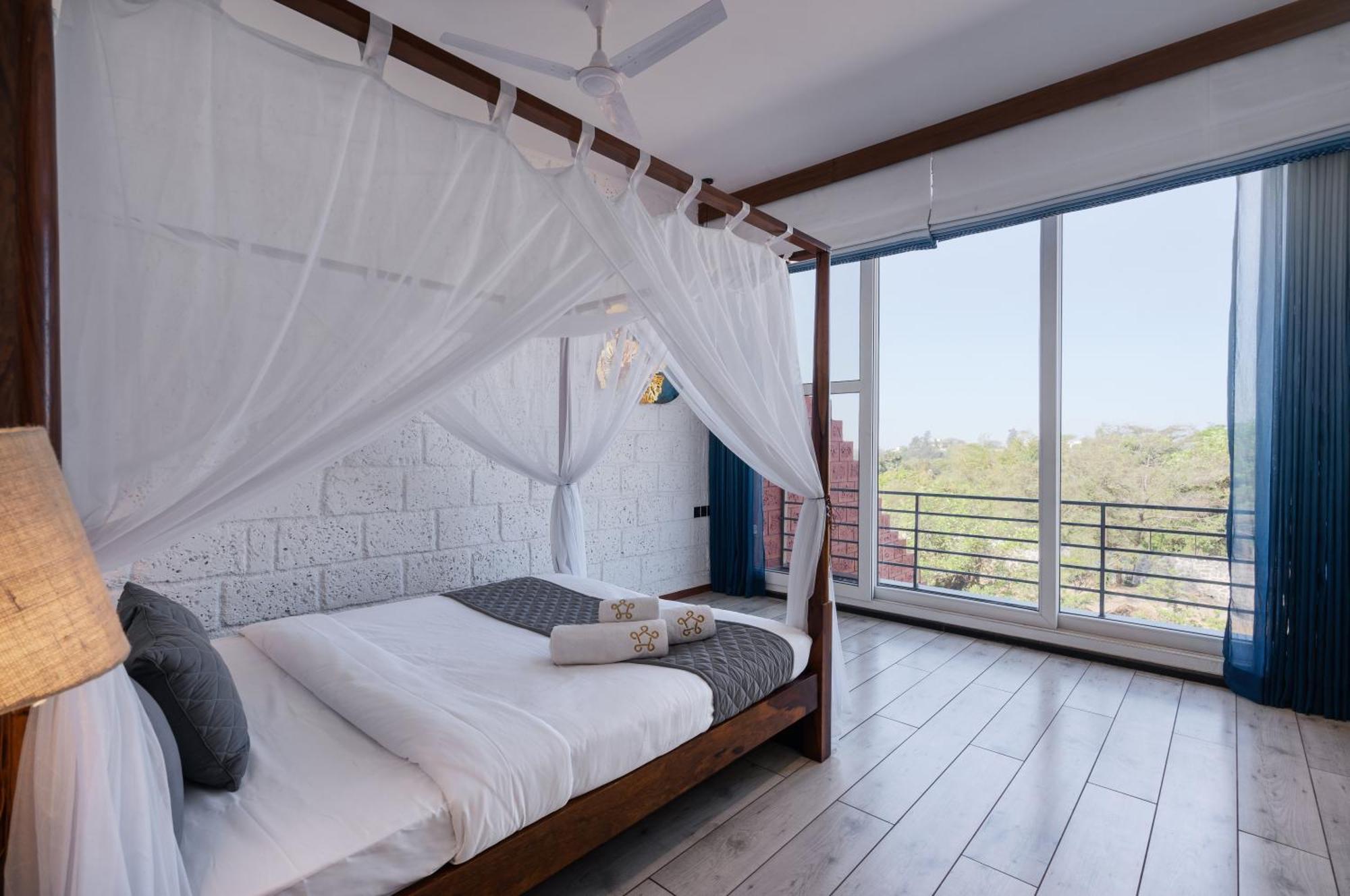 Saffronstays Calvin - 3 Bedroom Pool Villa In Lonavala Εξωτερικό φωτογραφία